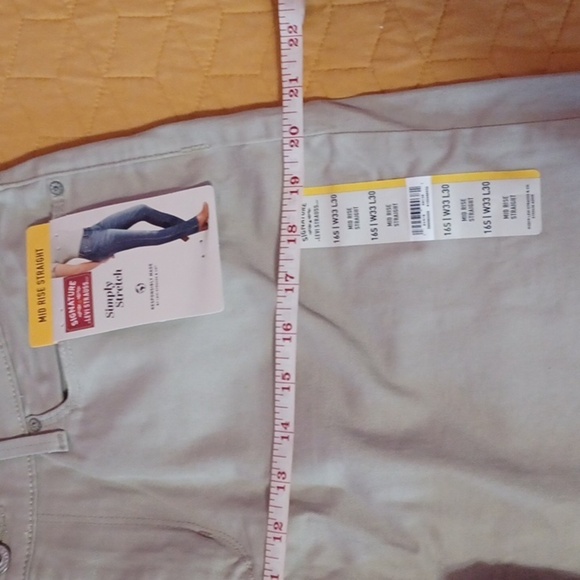 Signature by Levi Strauss mid rise straight leg jeans - Picture 7 of 11